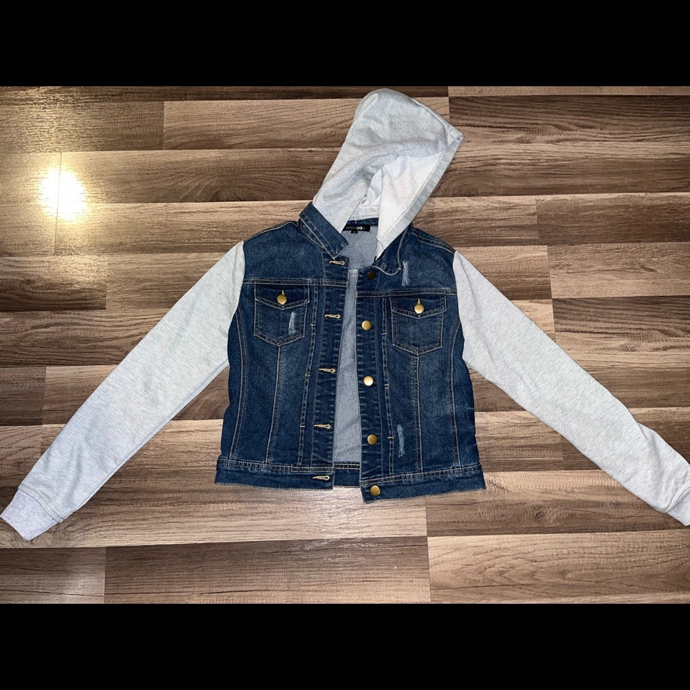 Small Denim Jacket with Soft Sleeves